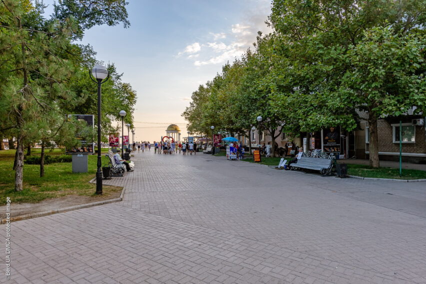Вид на Приморскую площадь в Бердянске