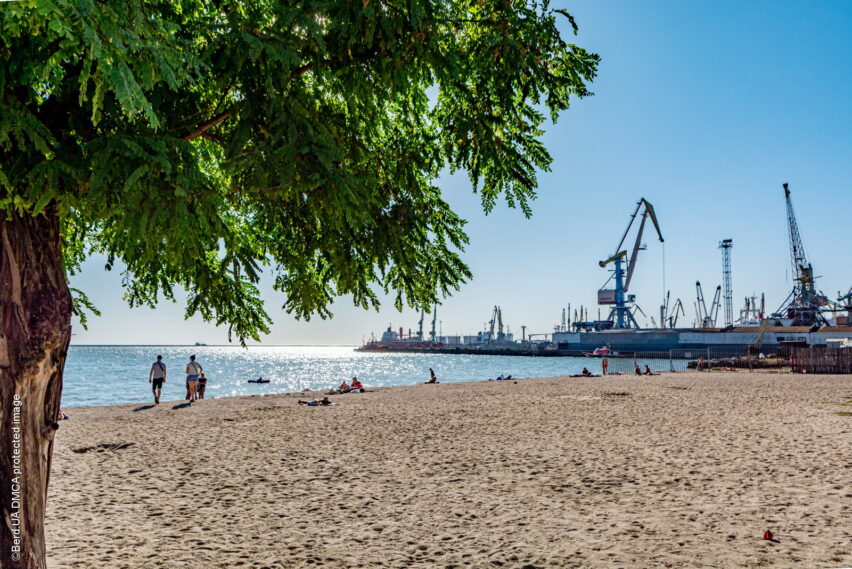 Морской торговый порт в Бердянске