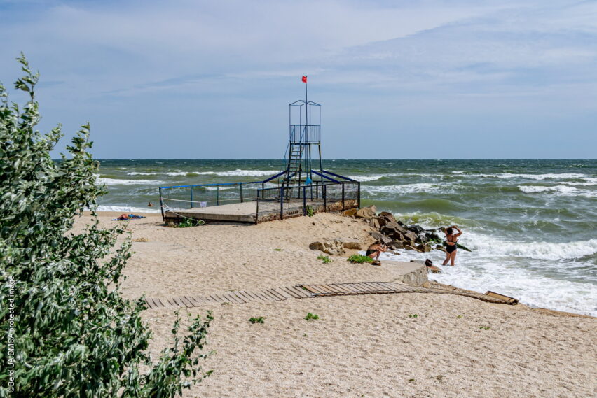 Азовское побережье в районе Курорт