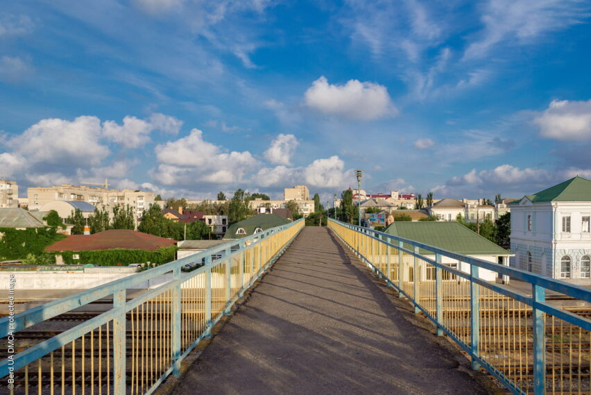 Мост с Колонии в город